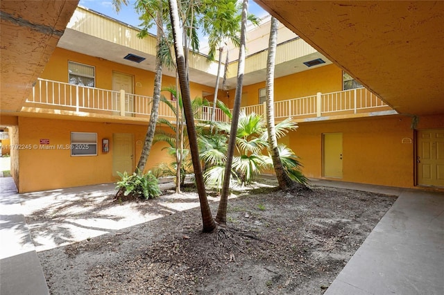 17911 NW 68th Ave Unit P208, Hialeah, FL 33015 - exterior space