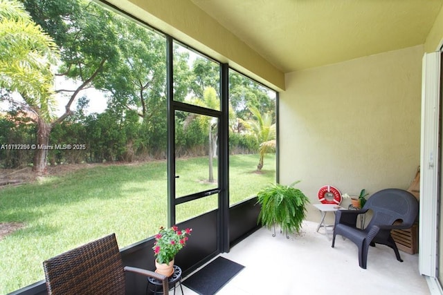 view of sunroom / solarium