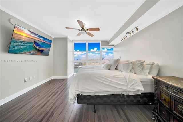 50 Biscayne Blvd Unit 4004, Miami, FL 33132 - bedroom with baseboards, wood finished floors, a ceiling fan, and crown molding