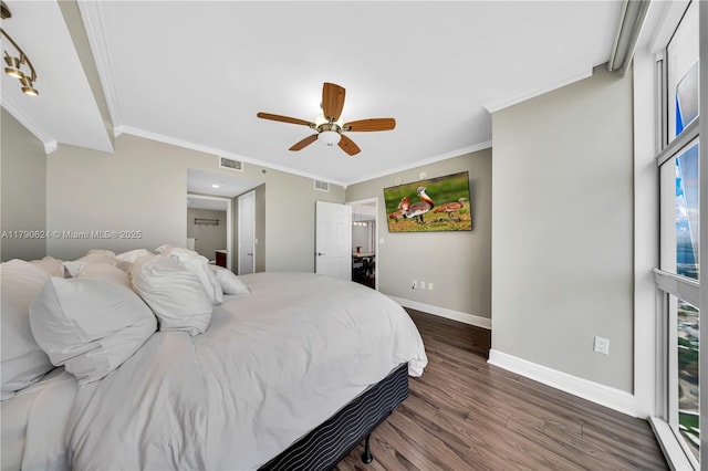 50 Biscayne Blvd Unit 4004, Miami, FL 33132 - bedroom with ornamental molding, dark wood finished floors, visible vents, and baseboards