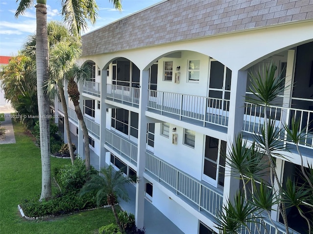 view of building exterior