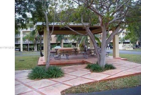 8240 SW 210th St Unit 313, Cutler Bay, FL 33189 - view of property's community featuring a gazebo