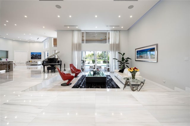 3425 Saddlebrook Ln, Weston, FL 33331 - living room featuring recessed lighting and a high ceiling