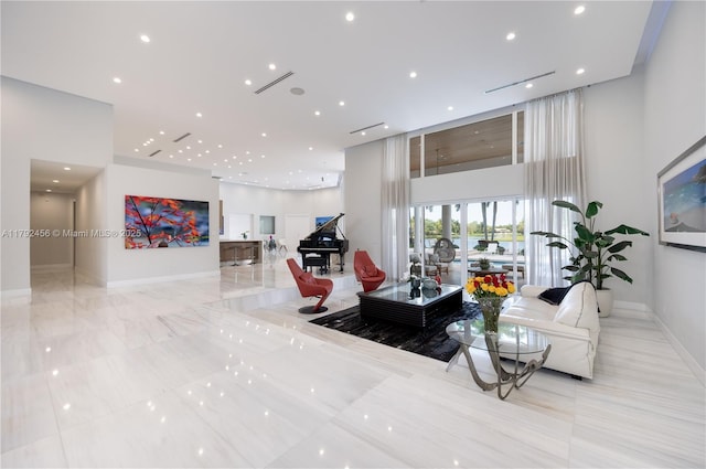 3425 Saddlebrook Ln, Weston, FL 33331 - living room with baseboards, recessed lighting, and a high ceiling