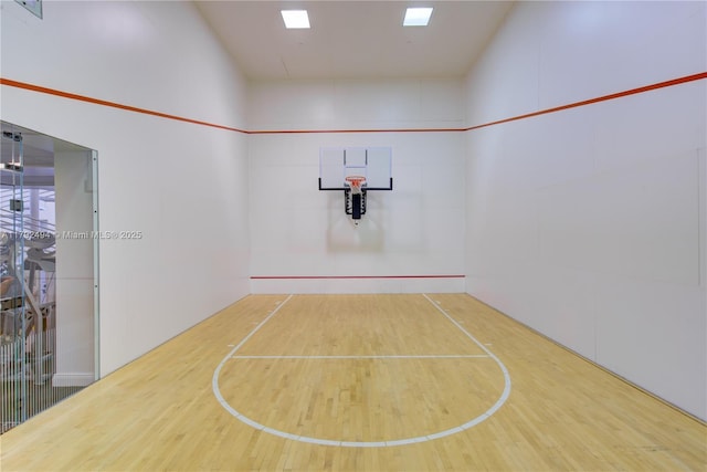 808 Brickell Key Dr Unit 3007, Miami, FL 33131 - view of basketball court with basketball hoop