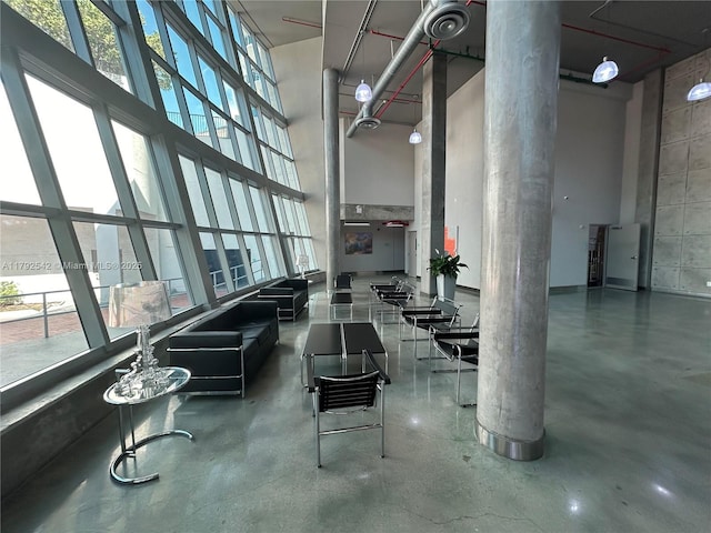 3029 NE 188th St Unit 905, Aventura, FL 33180 - lobby with a towering ceiling