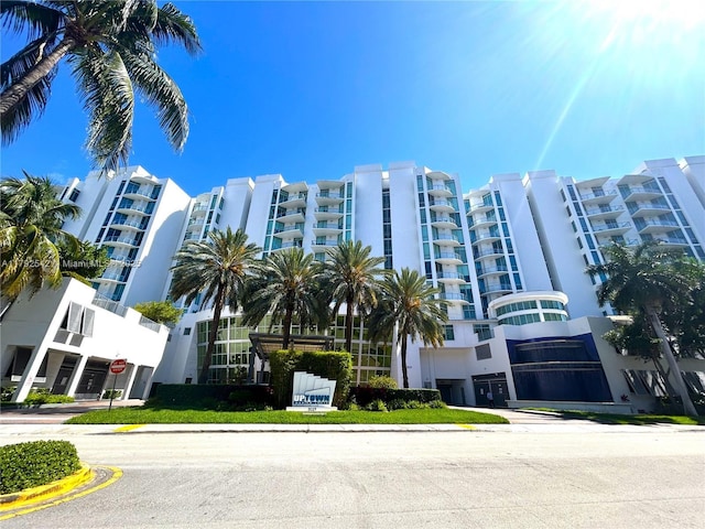 3029 NE 188th St Unit 905, Aventura, FL 33180 - view of apartment building / complex