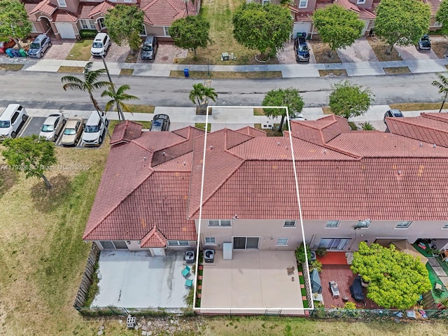 drone / aerial view featuring a residential view