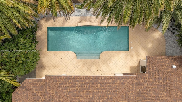 260 NE Wavecrest Ct, Boca Raton, FL 33432 - bird's eye view of a pool area