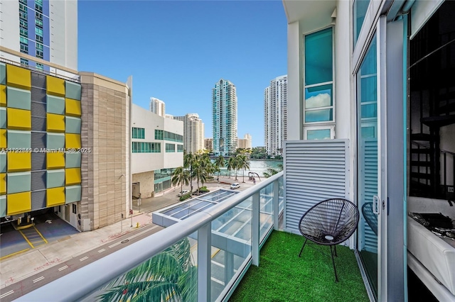 300 S Biscayne Blvd Unit L-432, Miami, FL 33131 - balcony featuring a view of city