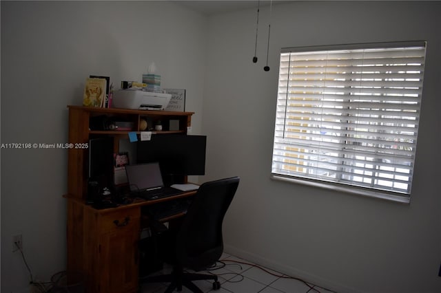 3240 W 70th St Unit 101, Hialeah, FL 33018 - office space with baseboards