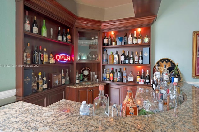 7761 SW 122nd Ave, Miami, FL 33183 - view of indoor dry bar