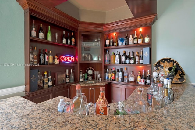7761 SW 122nd Ave, Miami, FL 33183 - view of indoor dry bar
