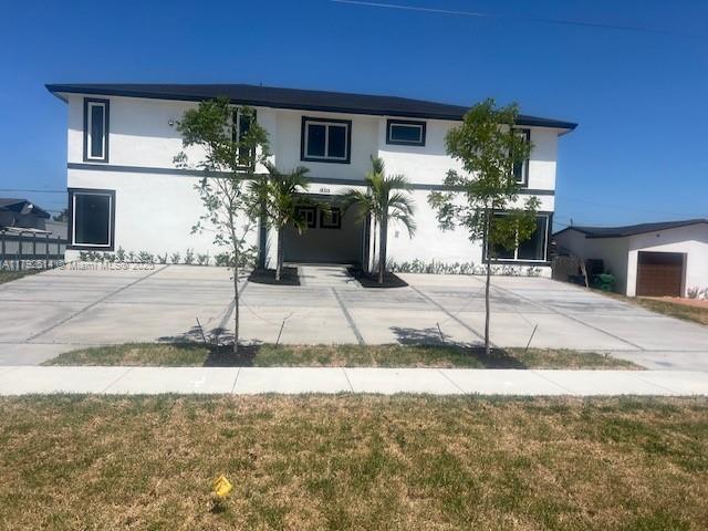 view of front of property with stucco siding