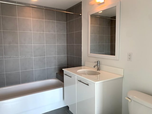 92 SW 3rd St Unit 3903, Miami, FL 33130 - bathroom featuring vanity, toilet, and  shower combination