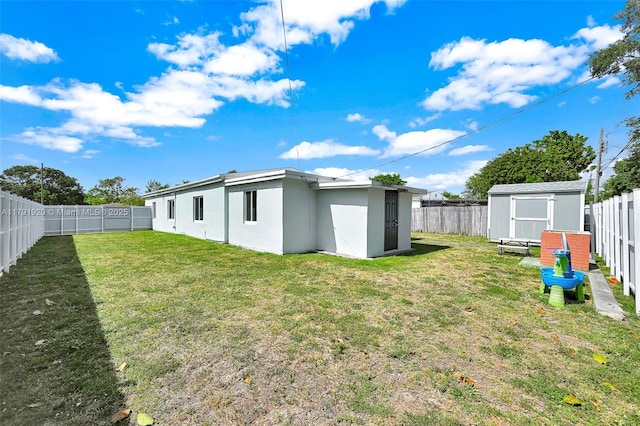 1595 NE 174th St, North Miami Beach, FL 33162 - view of yard