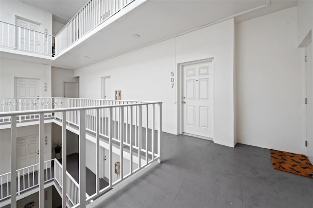1770 E Las Olas Blvd Unit 507, Fort Lauderdale, FL 33301 - hallway featuring a towering ceiling