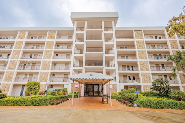 2751 N Palm Aire Dr Unit 310, Pompano Beach, FL 33069 - view of apartment building / complex