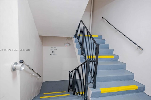 2751 N Palm Aire Dr Unit 310, Pompano Beach, FL 33069 - view of stairway
