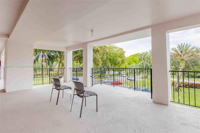 2751 N Palm Aire Dr Unit 310, Pompano Beach, FL 33069 - view of patio