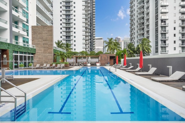 1080 Brickell Ave Unit 2504, Miami, FL 33131 - view of community pool