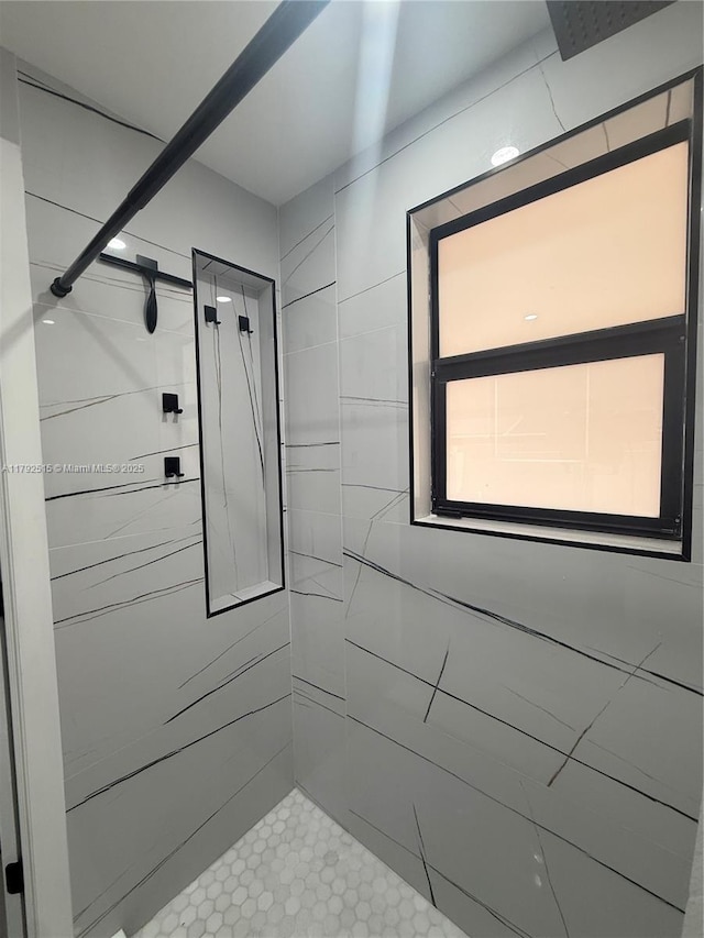 14712 SW 84th Ter, Miami, FL 33193 - full bath featuring a tile shower