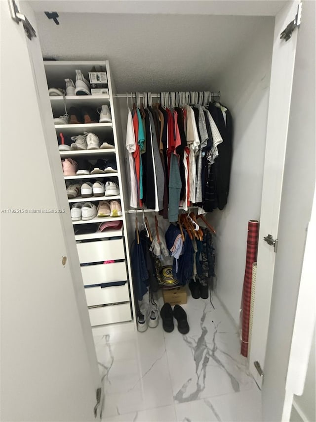 14712 SW 84th Ter, Miami, FL 33193 - view of closet