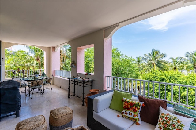 727 Crandon Blvd Unit 401, Key Biscayne, FL 33149 - balcony featuring an outdoor hangout area and outdoor dining space