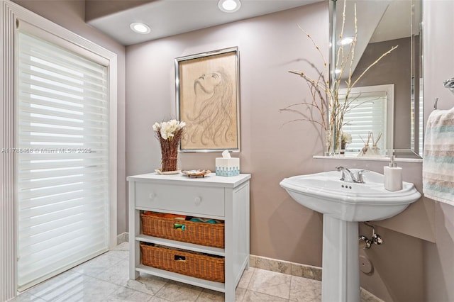 10605 Indian Trl, Cooper City, FL 33328 - bathroom featuring baseboards and recessed lighting
