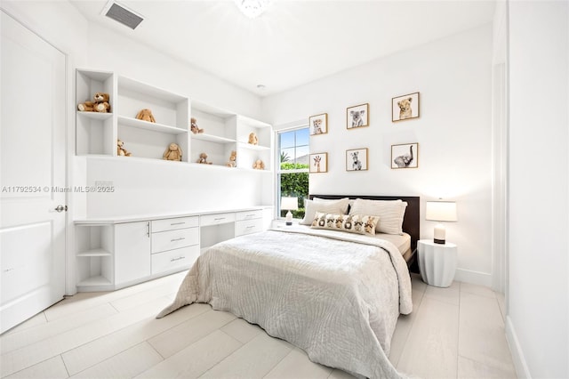 4991 E Sterling Ranch Cir, Davie, FL 33314 - bedroom with baseboards