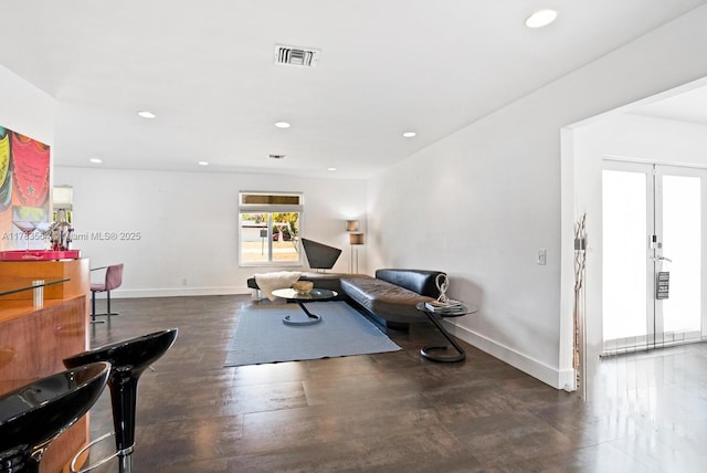13605 SW 73rd Ave, Palmetto Bay, FL 33158 - living area featuring baseboards and recessed lighting
