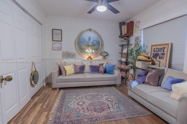 1558 Sunset Way, Weston, FL 33327 - living area with crown molding, a ceiling fan, and wood finished floors