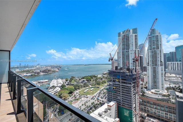 398 NE 5th St Unit 2517, Miami, FL 33132 - balcony featuring a view of city and a water view