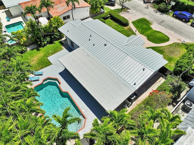 255 Ridgewood Rd, Key Biscayne, FL 33149 - view of subject property with a pool area