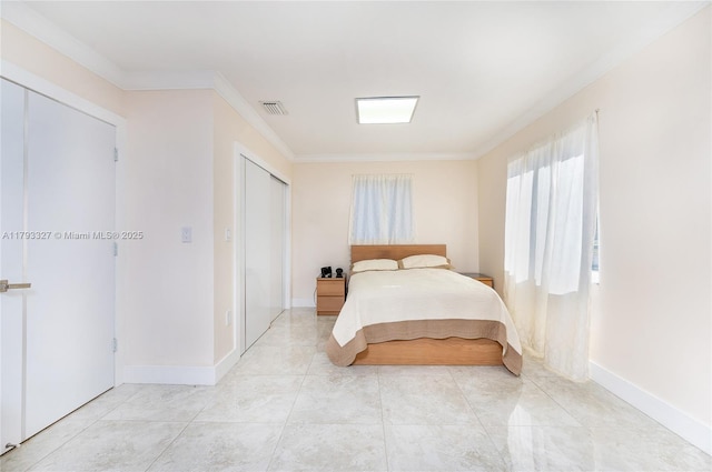 6829 W 26th Ave, Hialeah, FL 33016 - bedroom featuring baseboards, visible vents, and ornamental molding