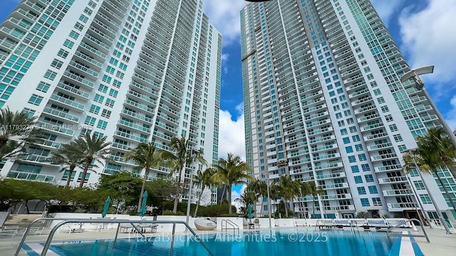 950 Brickell Bay Dr Unit 4710, Miami, FL 33131 - view of swimming pool