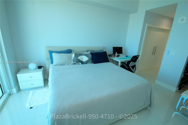 950 Brickell Bay Dr Unit 4710, Miami, FL 33131 - bedroom with baseboards