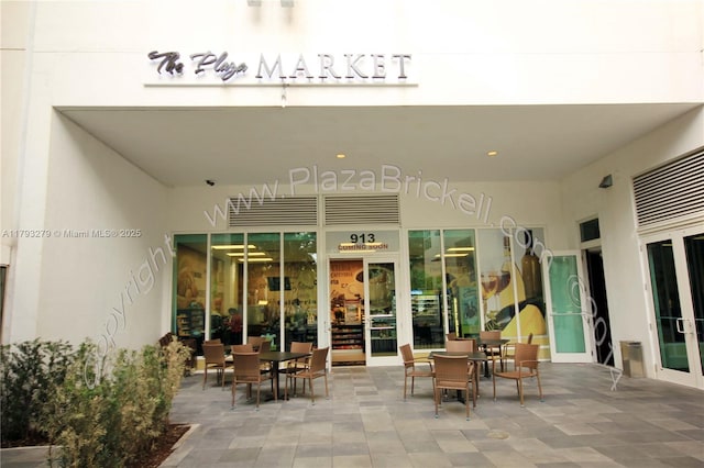 950 Brickell Bay Dr Unit 4710, Miami, FL 33131 - view of patio featuring outdoor dining area