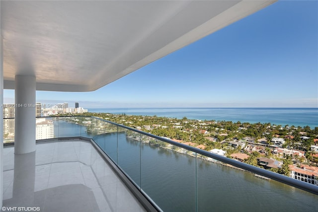 19707 Turnberry Way Unit 28J, Aventura, FL 33180 - photo 2