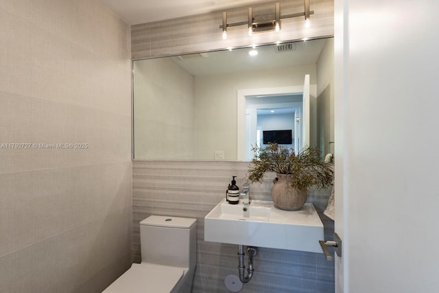 14405 SW 84th Ct, Palmetto Bay, FL 33158 - half bath with toilet and visible vents
