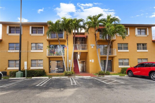 15520 SW 80th St Unit B-301, Miami, FL 33193 - view of apartment building / complex with uncovered parking