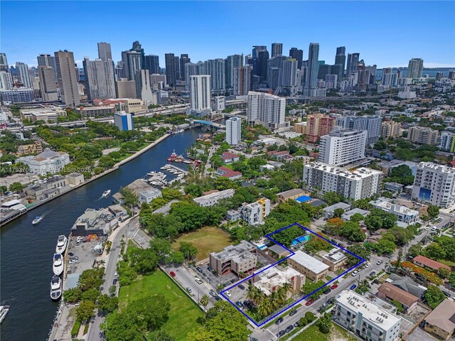 690 NW 3rd St, Miami, FL 33128