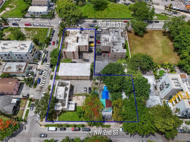690 NW 3rd St, Miami, FL 33128