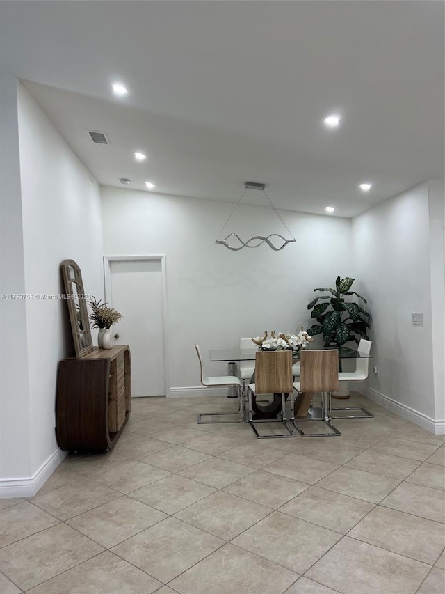dining area with recessed lighting, baseboards, and visible vents