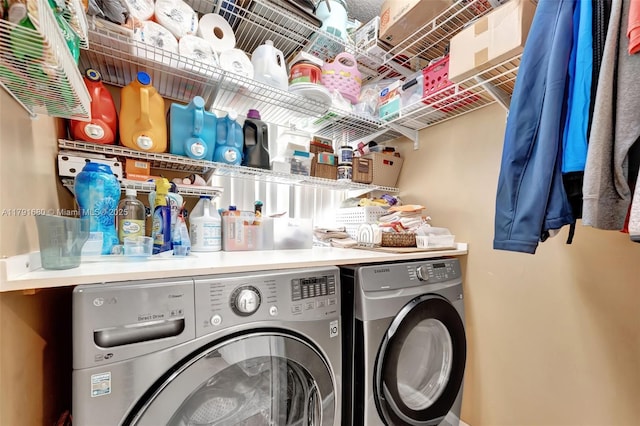 5133 N Springs Way, Coral Springs, FL 33076 - laundry area featuring laundry area and washer and clothes dryer
