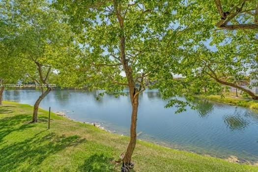 15430 SW 82nd Ln Unit 625, Miami, FL 33193 - view of water feature