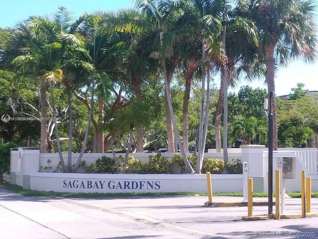 8240 SW 210th St Unit 214, Cutler Bay, FL 33189 - exterior space with fence