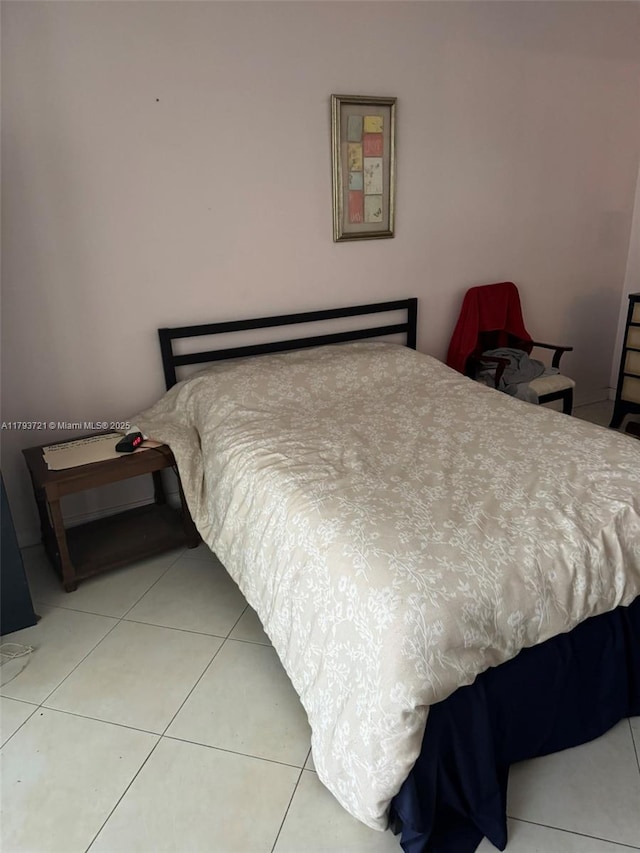 18555 NE 14th Ave Unit 602, Miami, FL 33179 - view of tiled bedroom