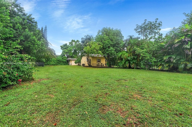 13101 SW 82nd Ave, Pinecrest, FL 33156 - view of grassy yard