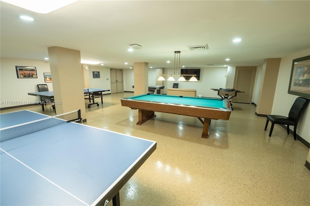 rec room with recessed lighting, pool table, visible vents, and baseboards